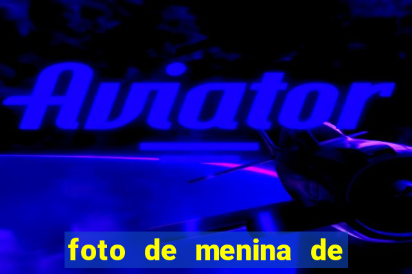 foto de menina de cabelo cacheado fake